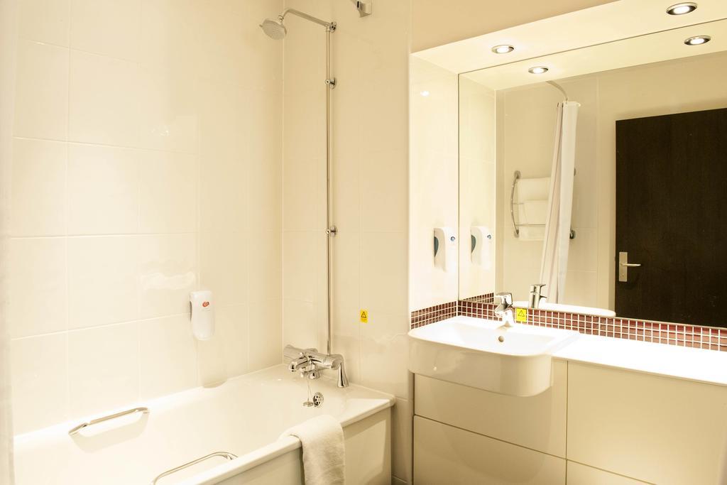 Premier Inn אטוקסטר מראה חיצוני תמונה